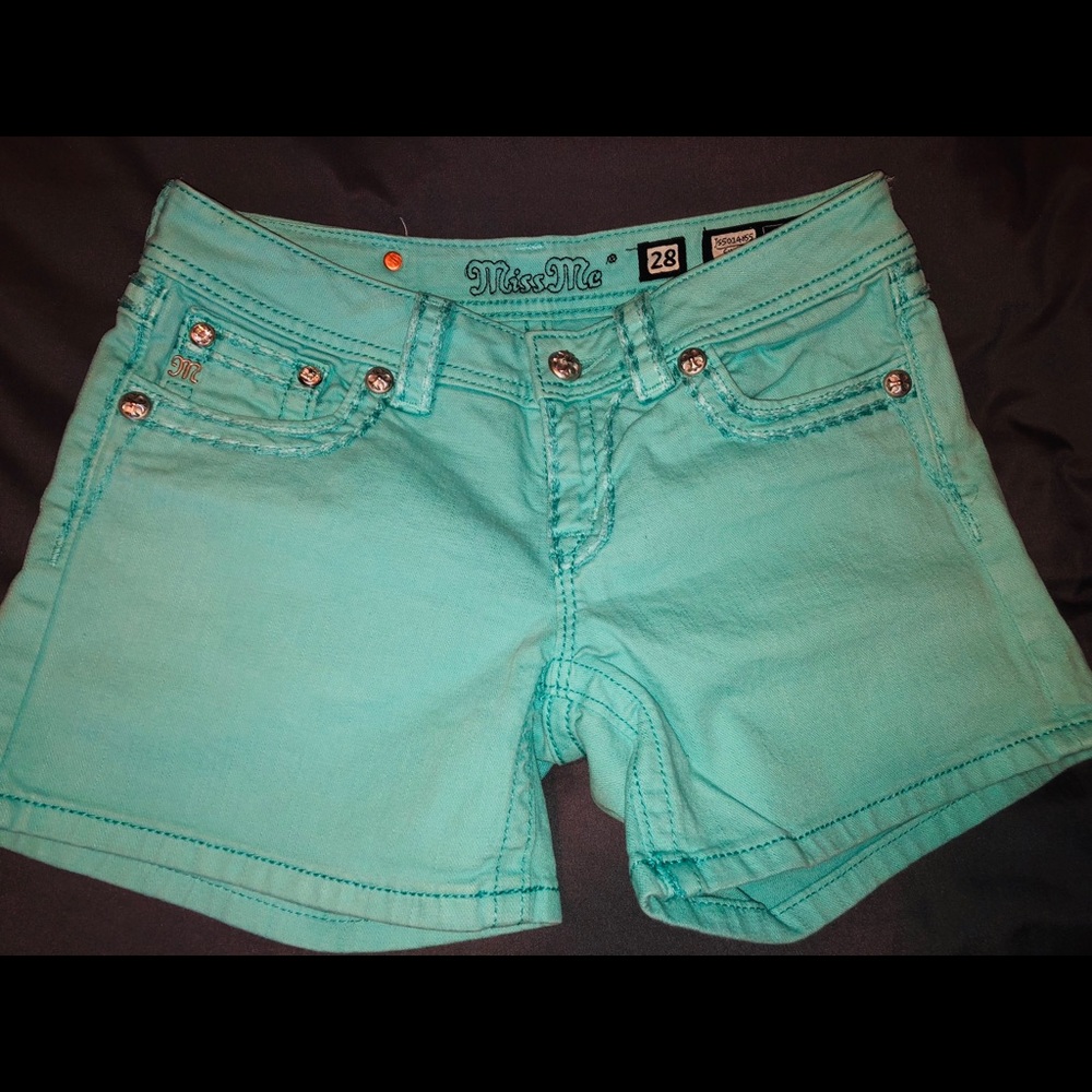 Shorts - Picture 2 of 5